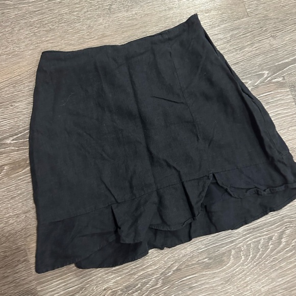 Abercrombie and Fitch size S black mini skirt - Picture 1 of 3